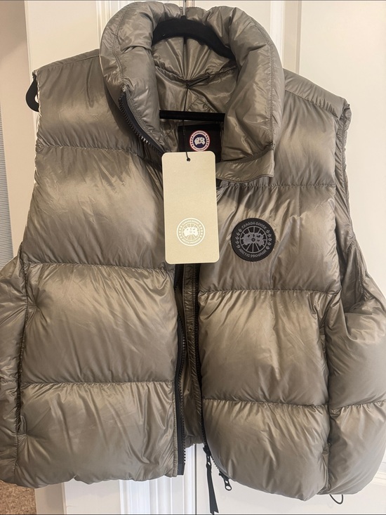 Canada Goose Jackets & Blazers - Women’s Canada Goose Cypress puffer vest
